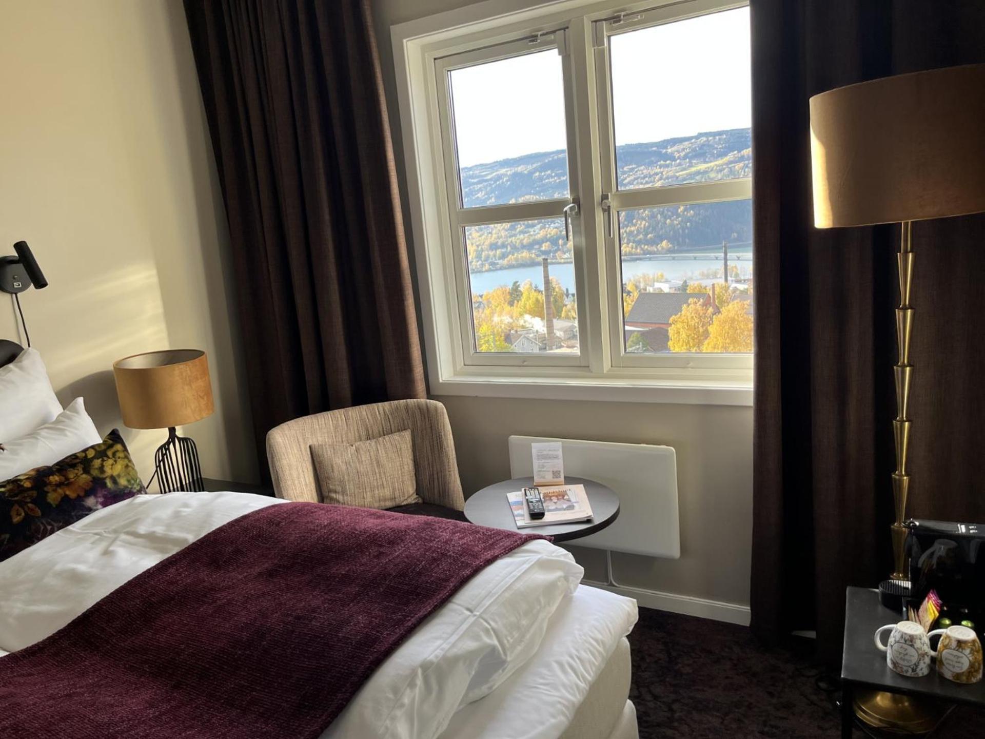 Отель Aksjemollen - By Classic Norway 4*